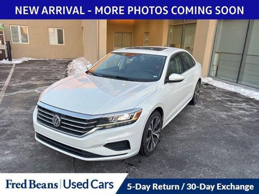2022 Volkswagen Passat 2.0T SE