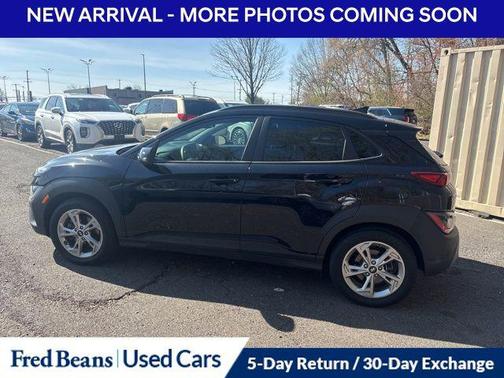 Abyss Black Pearl 2023 Hyundai KONA SEL