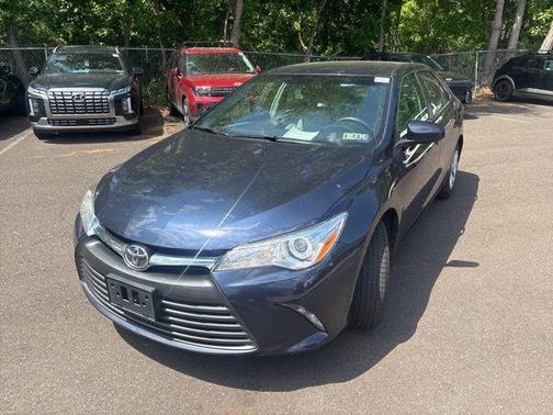 Parisian Night Pearl 2017 Toyota Camry LE