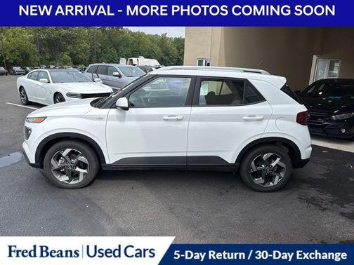 2024 Hyundai VENUE SEL