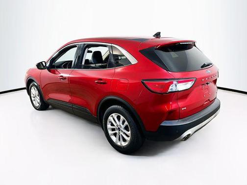 Rapid Red Metallic Tinted Clearcoat 2020 Ford Escape SE