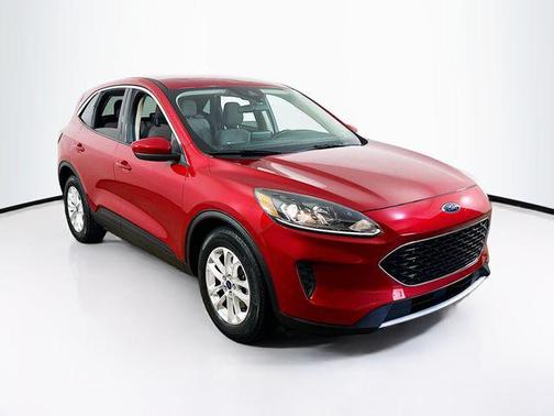 Rapid Red Metallic Tinted Clearcoat 2020 Ford Escape SE