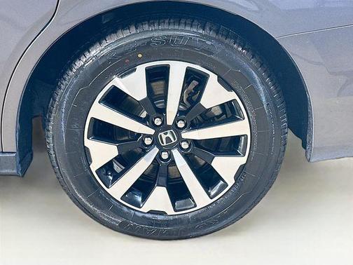 Gray 2025 Honda Odyssey EX-L