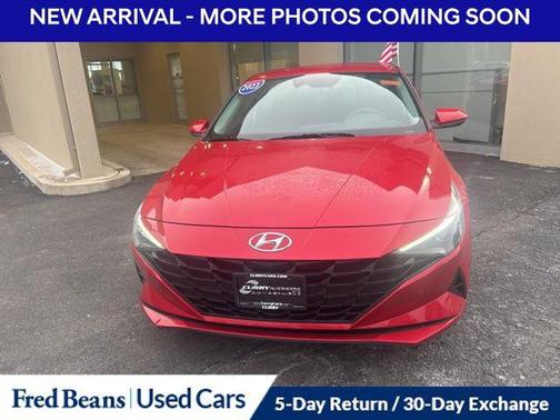 2023 Hyundai ELANTRA SEL