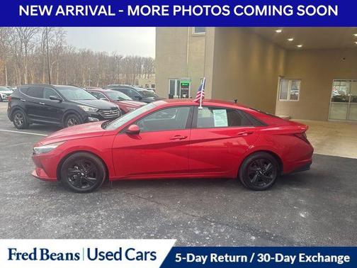 2023 Hyundai ELANTRA SEL