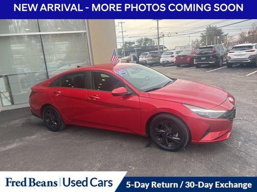 2023 Hyundai ELANTRA SEL