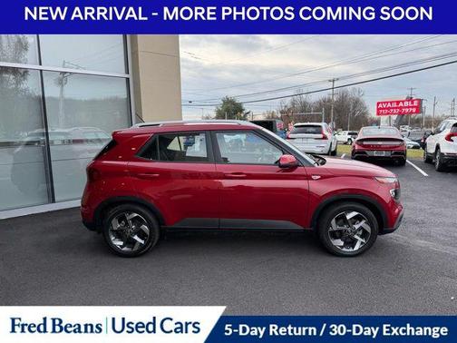 2023 Hyundai VENUE SEL