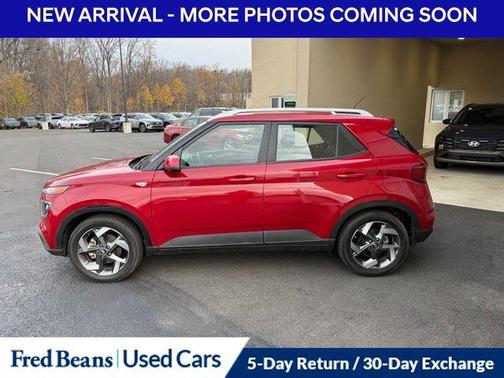 2023 Hyundai VENUE SEL