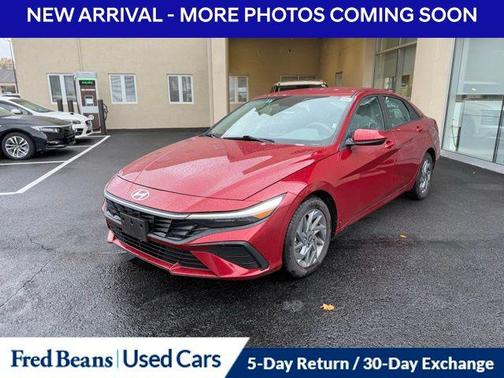 2024 Hyundai ELANTRA SEL