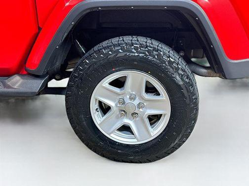 2022 Jeep Gladiator Sport S
