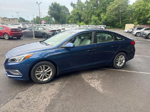 Lakeside Blue 2015 Hyundai SONATA SE