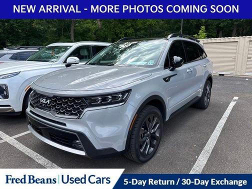 Wolf Gray 2023 Kia Sorento SX