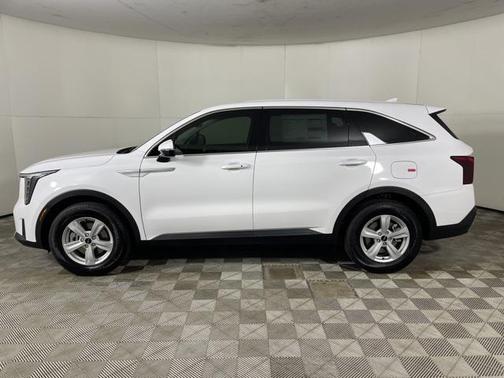 2025 Kia Sorento LX
