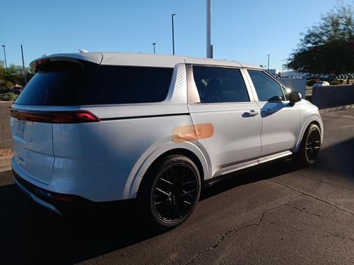 2022 Kia Carnival LX