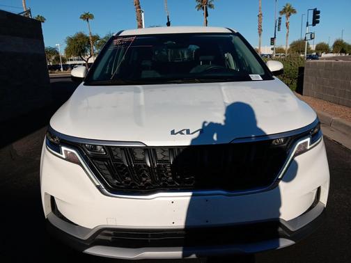 2022 Kia Carnival LX