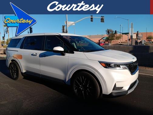 2022 Kia Carnival LX