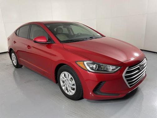 2018 Hyundai ELANTRA SE