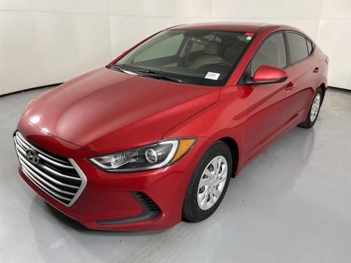 2018 Hyundai ELANTRA SE
