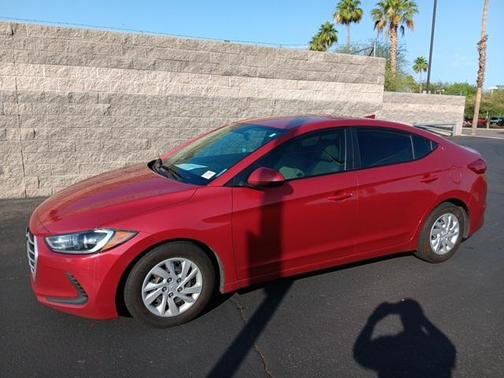 2018 Hyundai ELANTRA SE