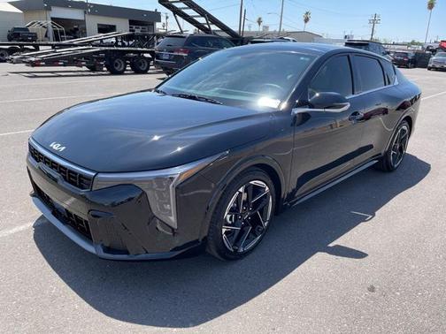 2025 Kia K4 GT-Line
