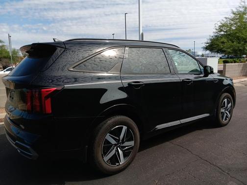 2022 Kia Sorento S