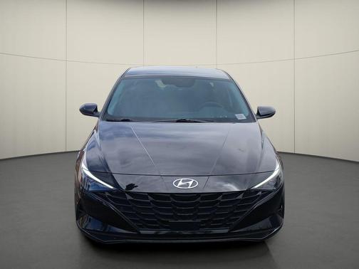 Onyx Black 2023 Hyundai ELANTRA SEL