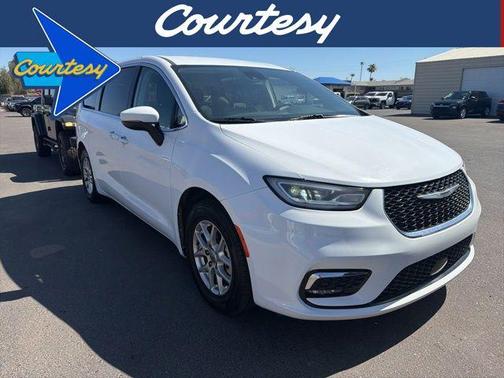 Bright White Clearcoat 2023 Chrysler Pacifica Touring L