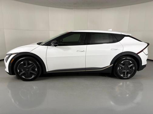 2025 Kia EV6 Light Long Range