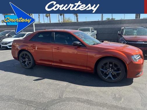 2021 Chrysler 300 Touring