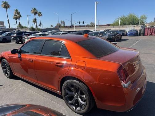 2021 Chrysler 300 Touring
