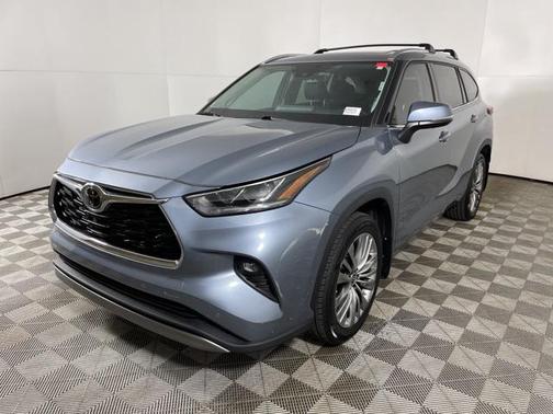 2022 Toyota Highlander Platinum