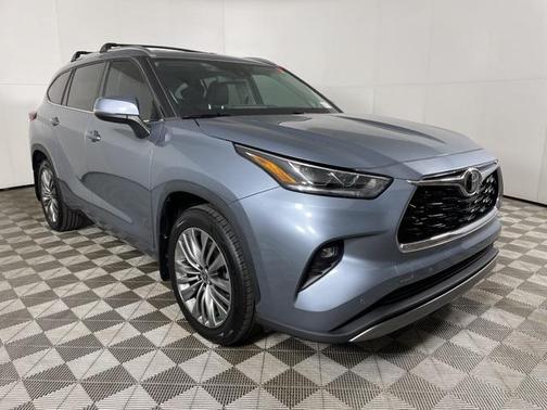 2022 Toyota Highlander Platinum