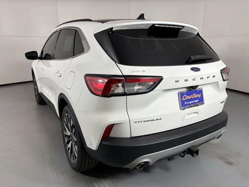 2020 Ford Escape Titanium