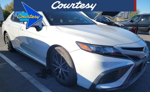 2022 Toyota Camry SE