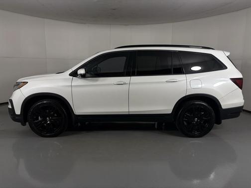2021 Honda Pilot AWD Black Edition