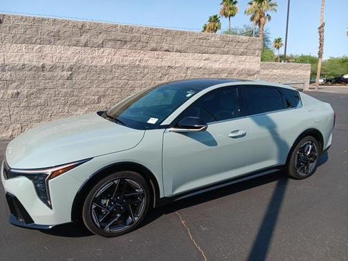 2025 Kia K4 GT-Line