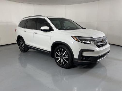 2022 Honda Pilot Touring 8-Passenger