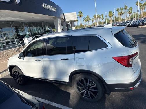 2022 Honda Pilot Touring 8-Passenger