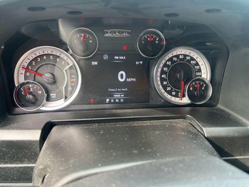 2022 RAM 1500 Classic Warlock Quad Cab 4x2 6'4' Box