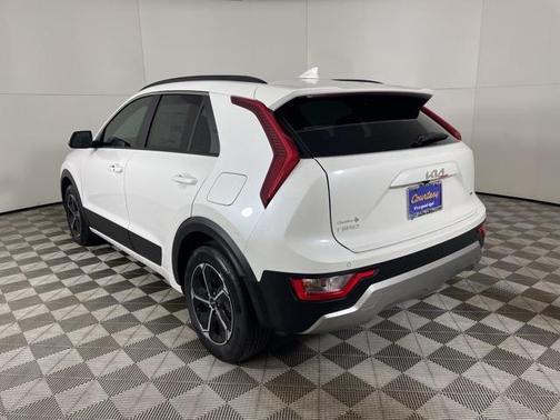 2025 Kia Niro EX
