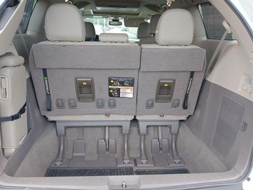 2020 Toyota Sienna XLE Premium