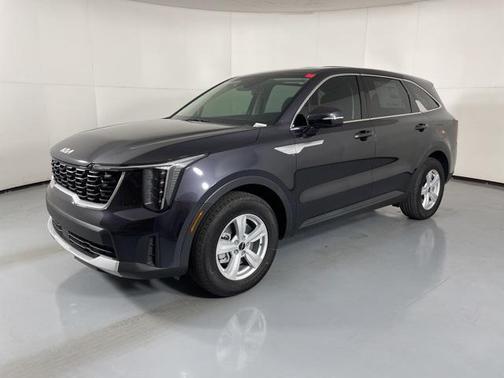 2025 Kia Sorento LX