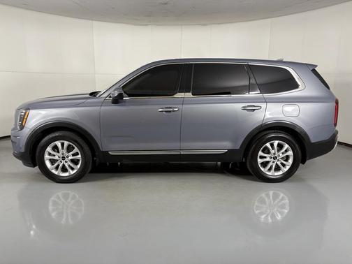 2022 Kia Telluride LX