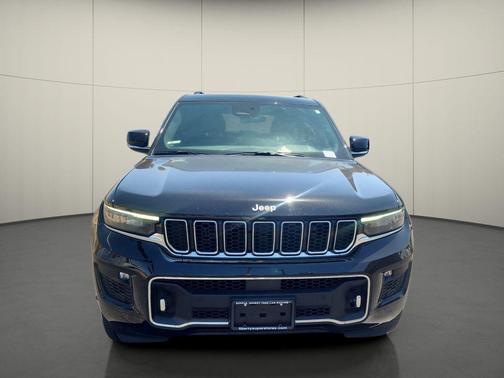 Diamond Black 2024 Jeep Grand Cherokee Overland