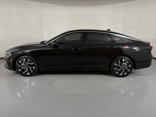 2026 Kia K5 EX