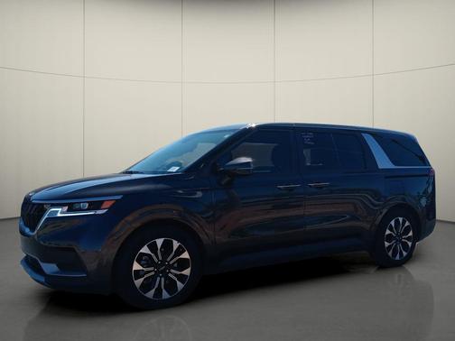 2022 Kia Carnival EX