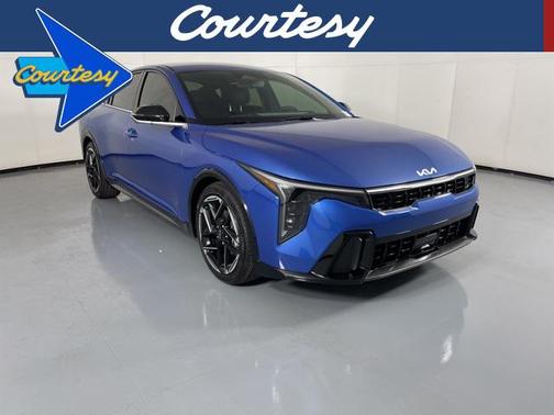 2025 Kia K4 GT-Line