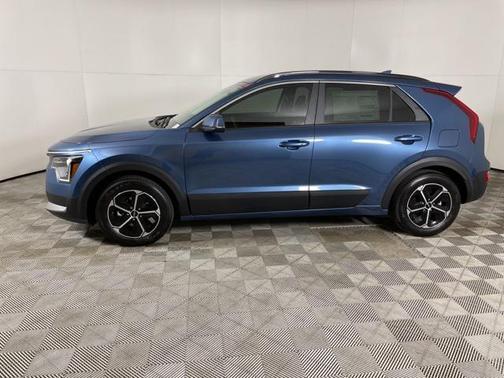 2025 Kia Niro EX