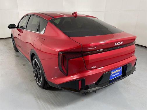 2025 Kia K4 GT-Line