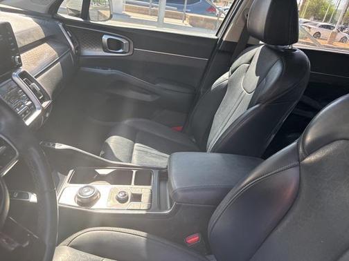 2022 Kia Sorento Hybrid S